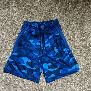 Under Armour Men's Blue Camo Shorts with pockets.